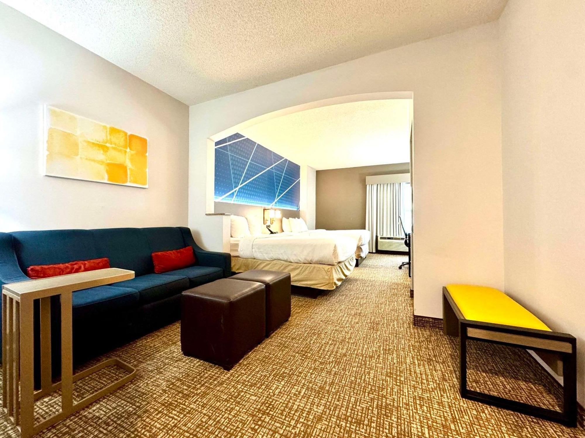 Comfort Suites East Brunswick - South River Eksteriør billede