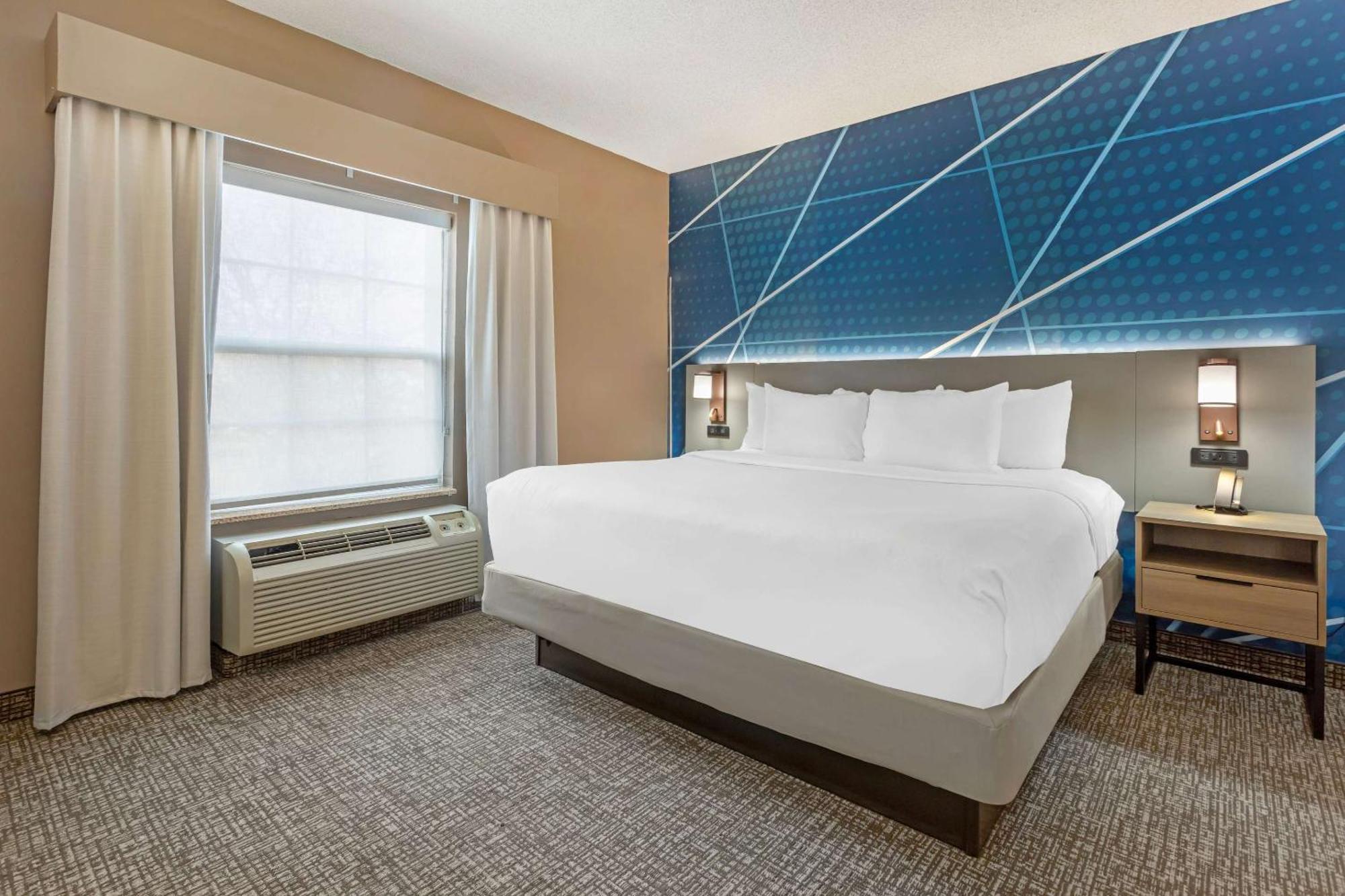 Comfort Suites East Brunswick - South River Eksteriør billede