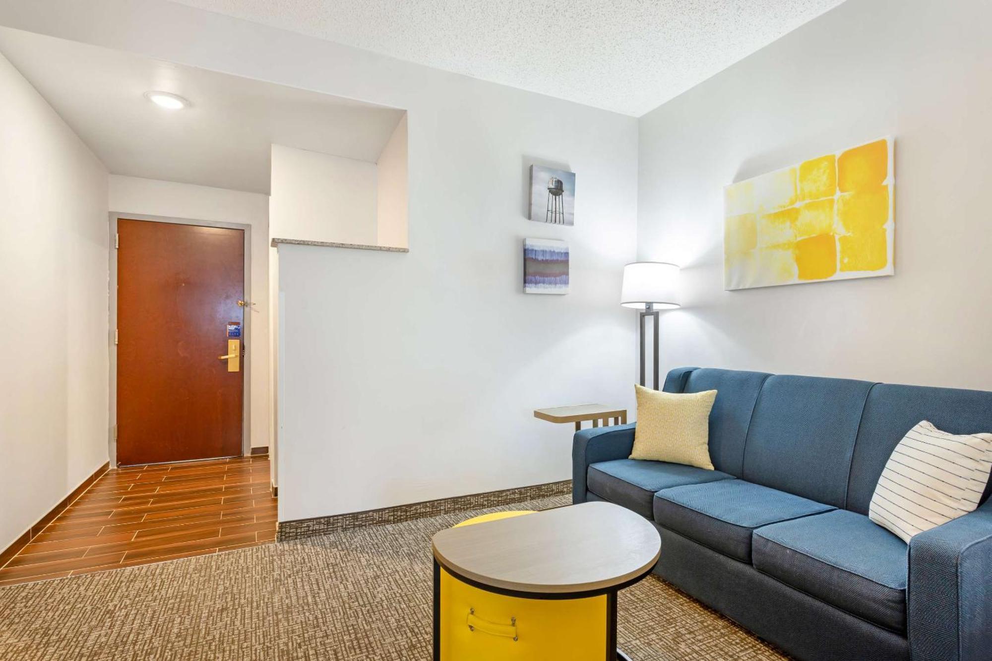 Comfort Suites East Brunswick - South River Eksteriør billede