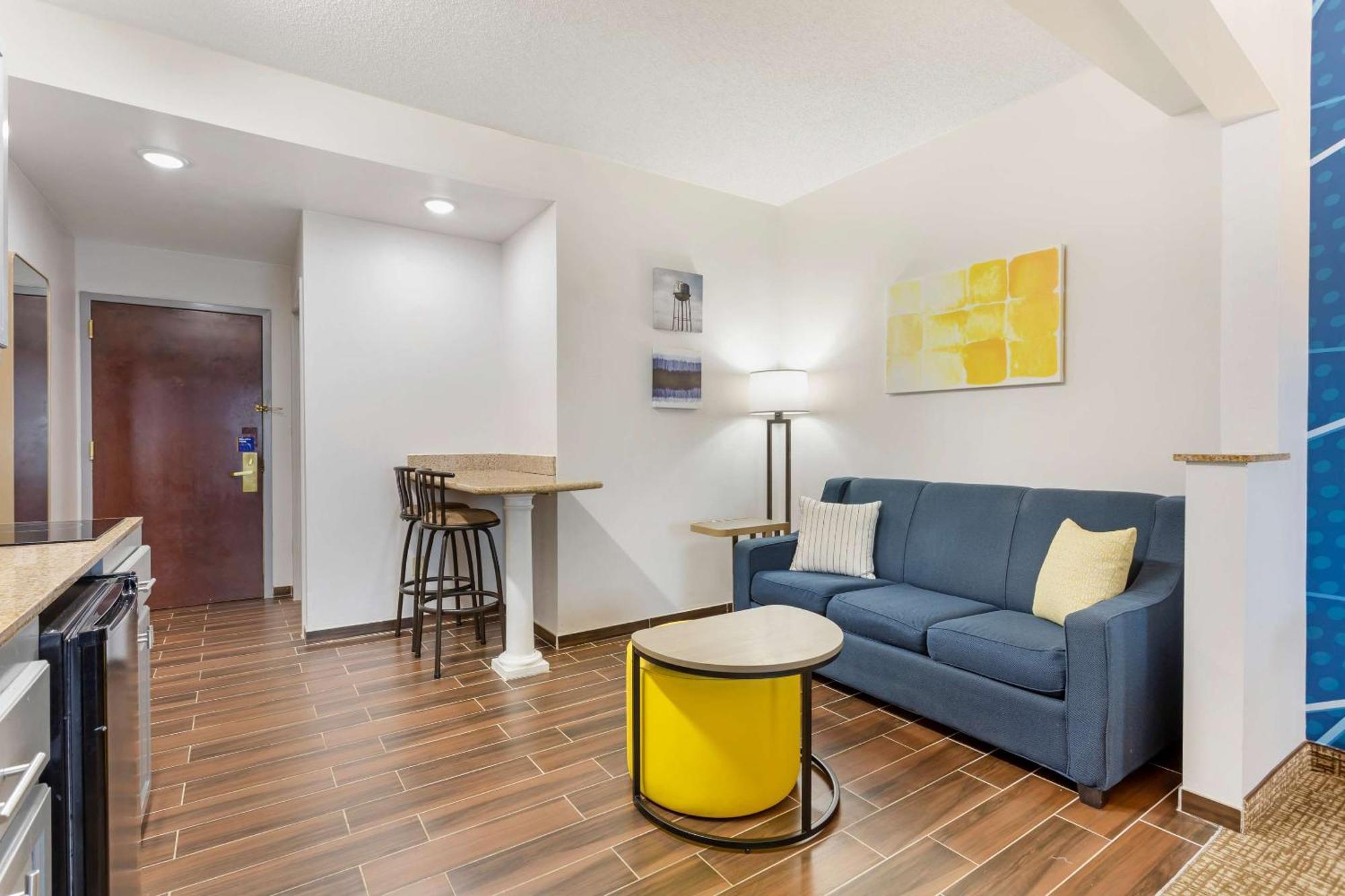 Comfort Suites East Brunswick - South River Eksteriør billede