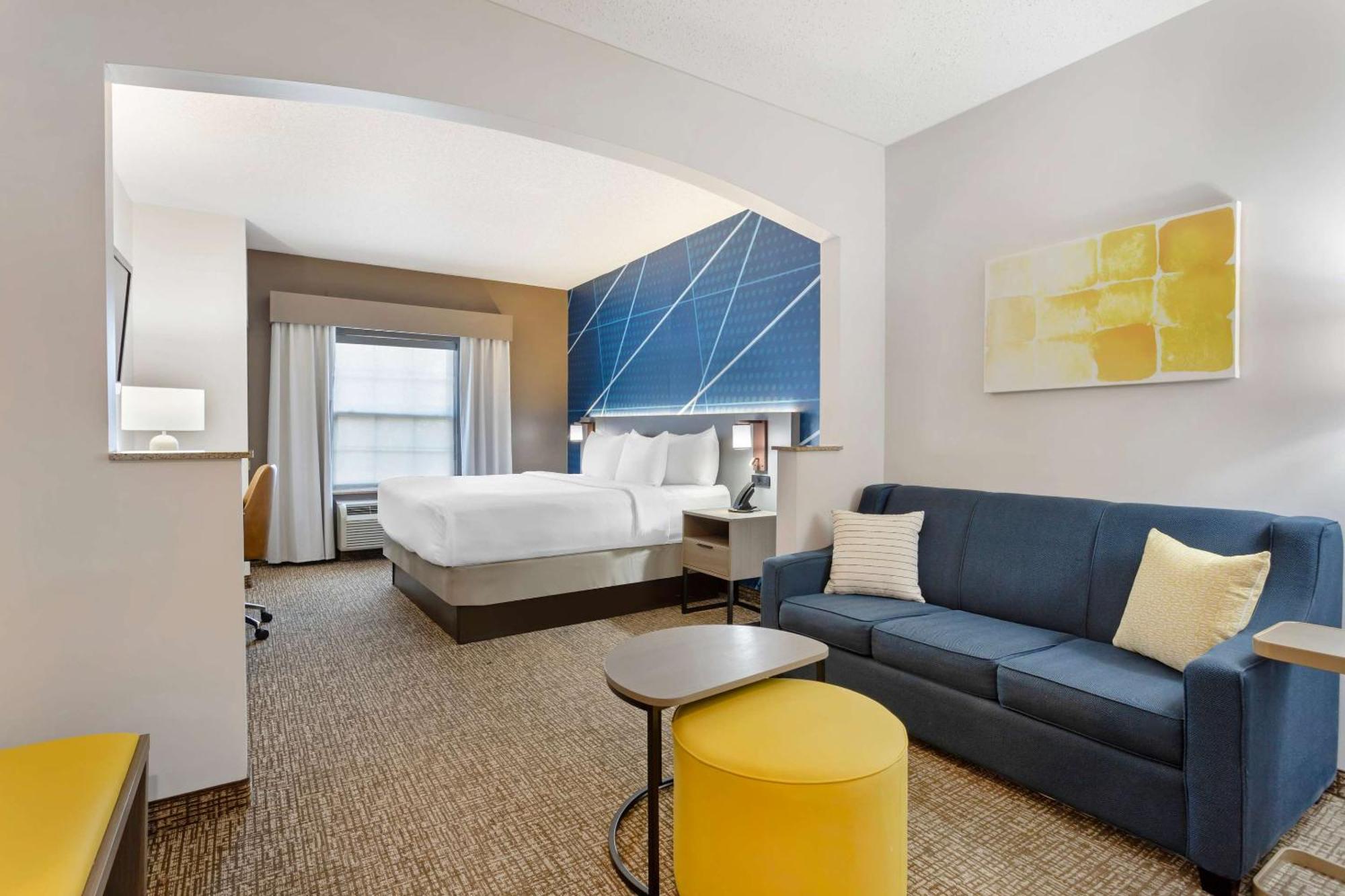Comfort Suites East Brunswick - South River Eksteriør billede
