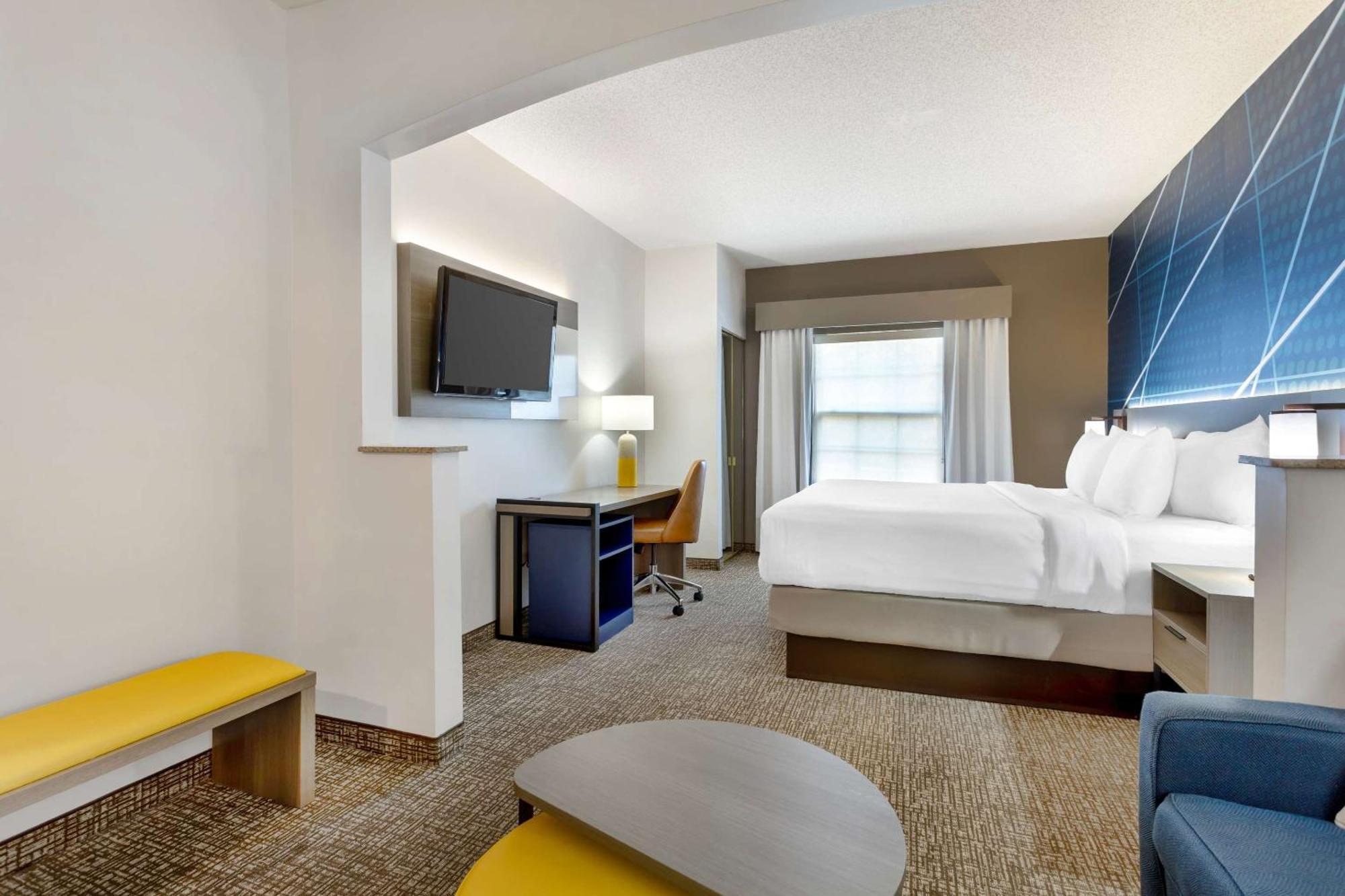 Comfort Suites East Brunswick - South River Eksteriør billede