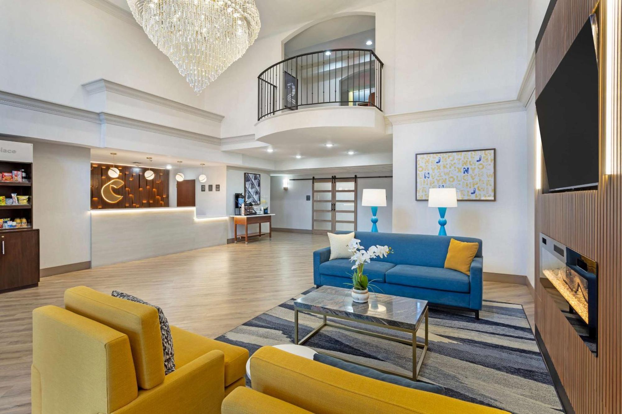 Comfort Suites East Brunswick - South River Eksteriør billede