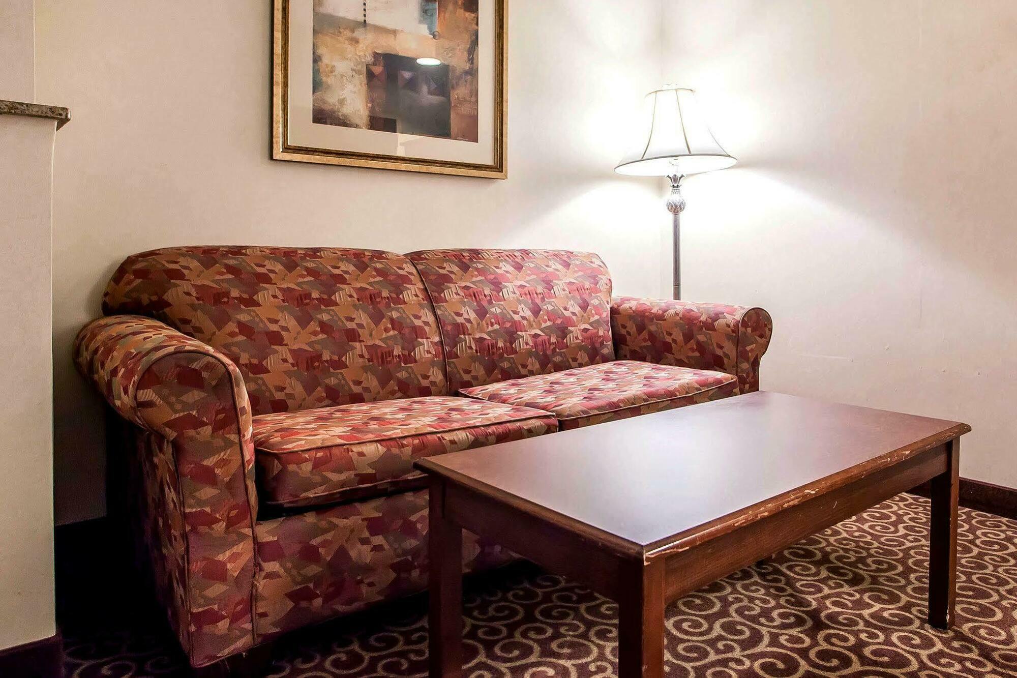 Comfort Suites East Brunswick - South River Eksteriør billede